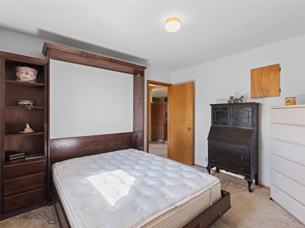 101 E Armitage Street