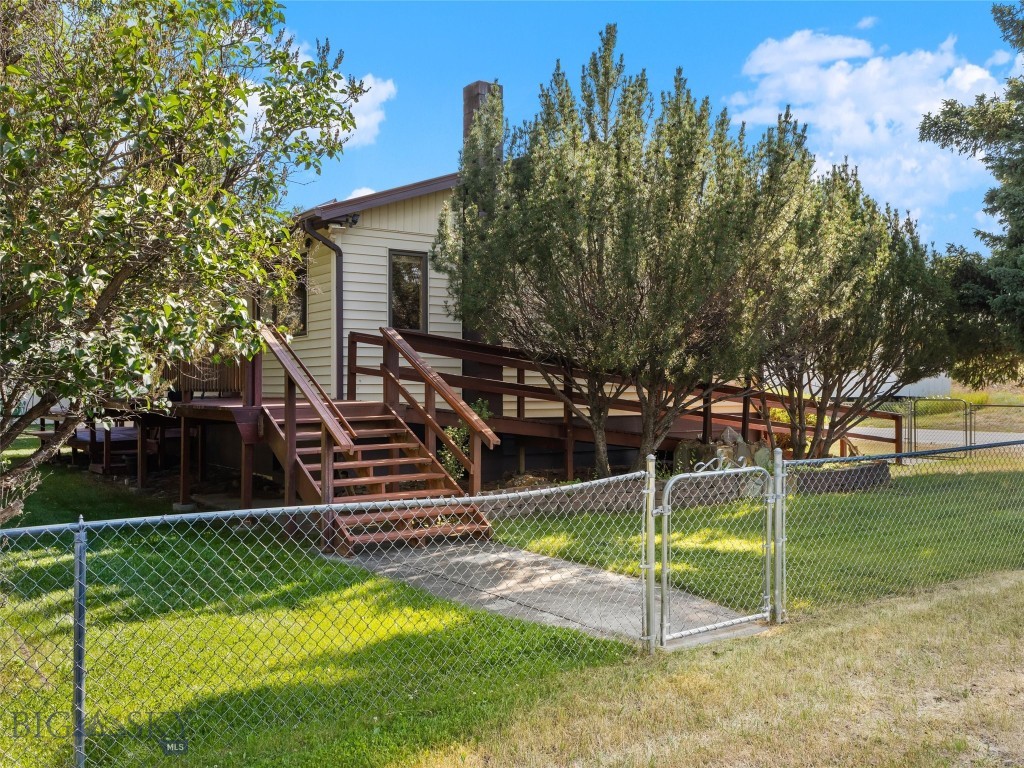 101 E Armitage Street