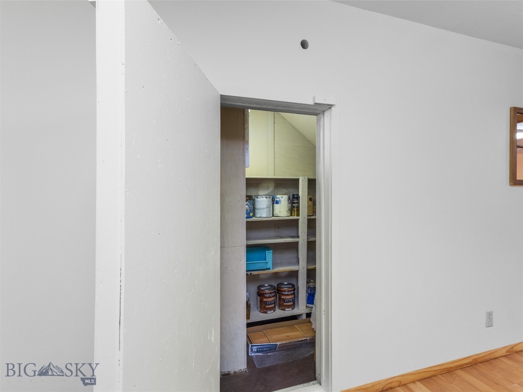 101 E Armitage Street