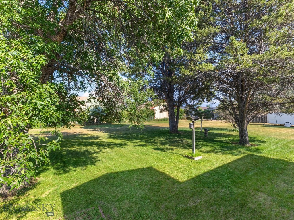 101 E Armitage Street