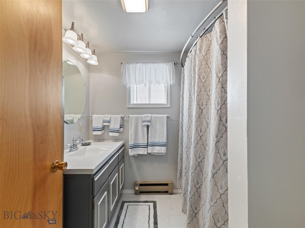 101 E Armitage Street