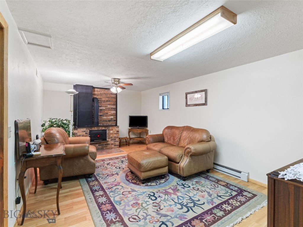 101 E Armitage Street