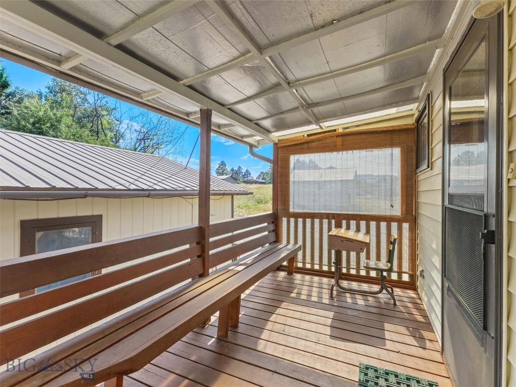 101 E Armitage Street