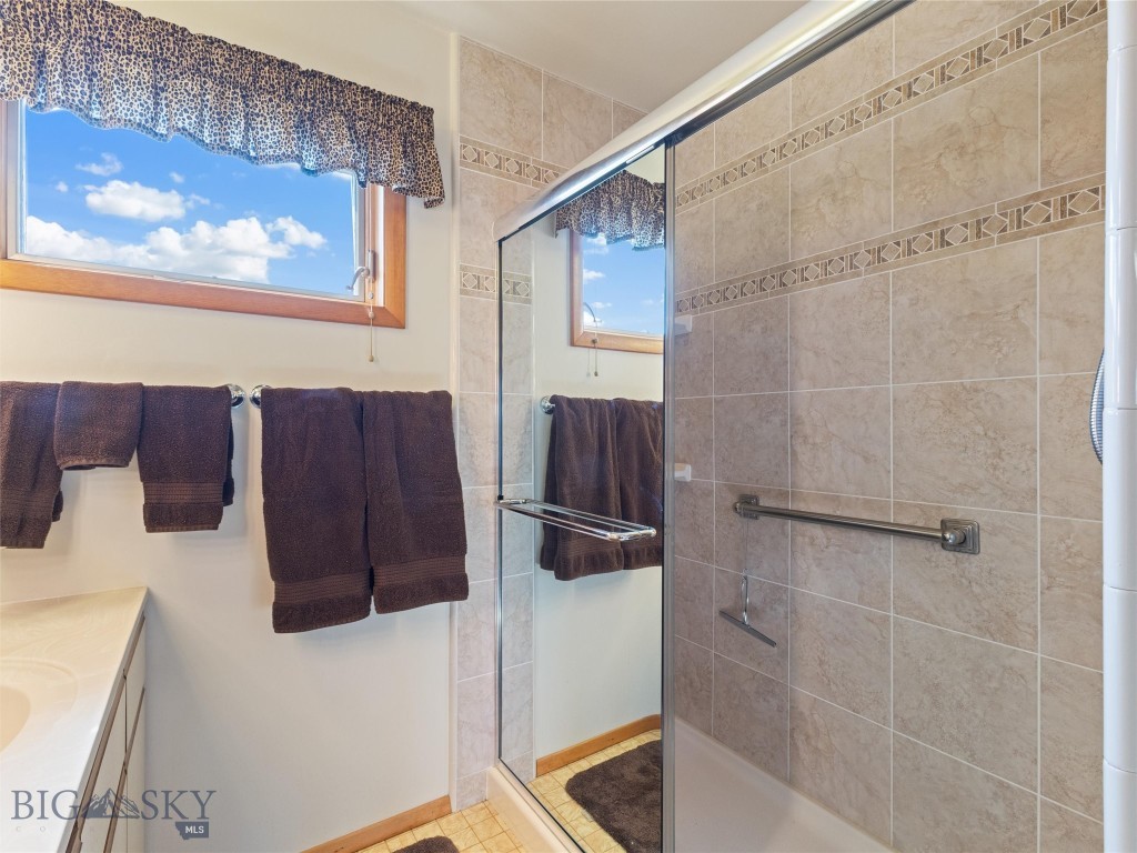 101 E Armitage Street