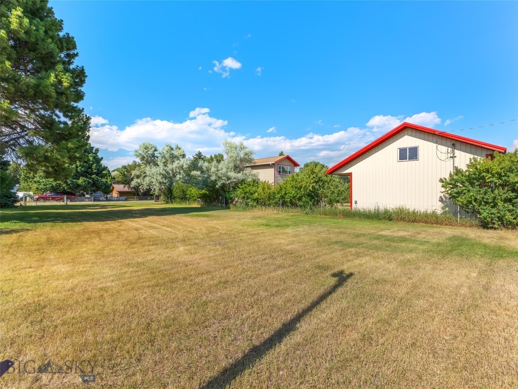 101 E Armitage Street