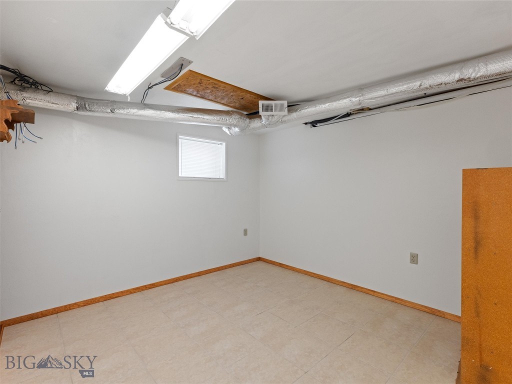 101 E Armitage Street