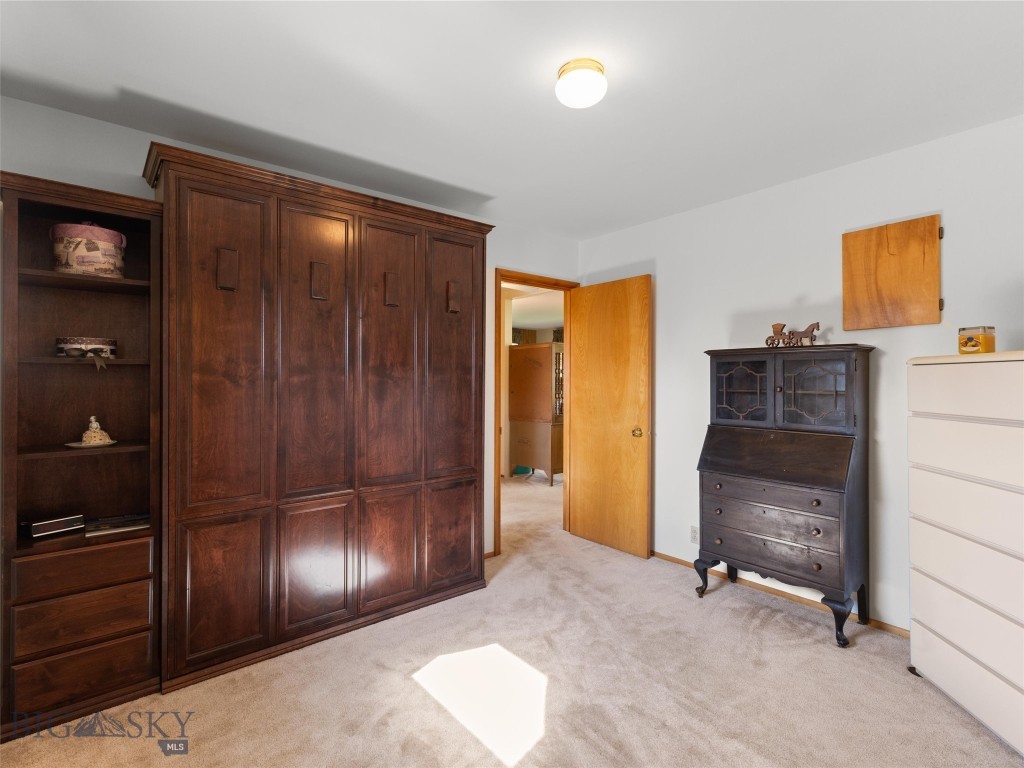 101 E Armitage Street