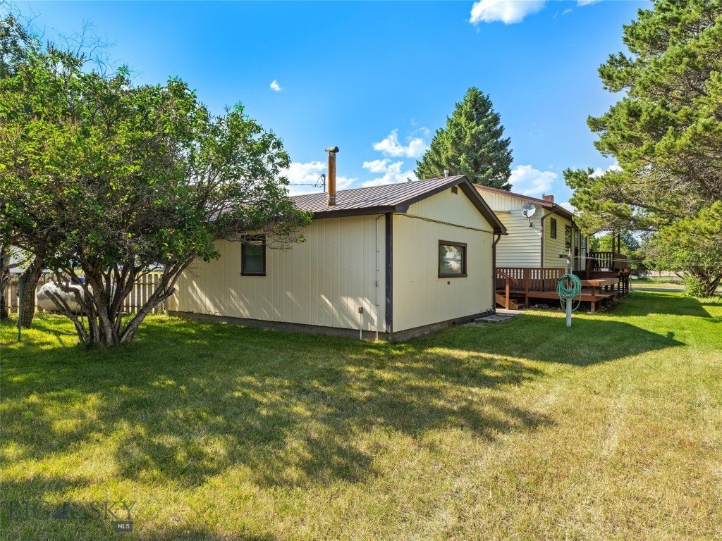 101 E Armitage Street