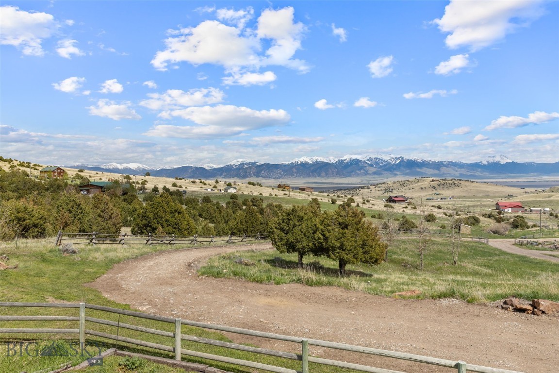 107 Dry Creek Trail
