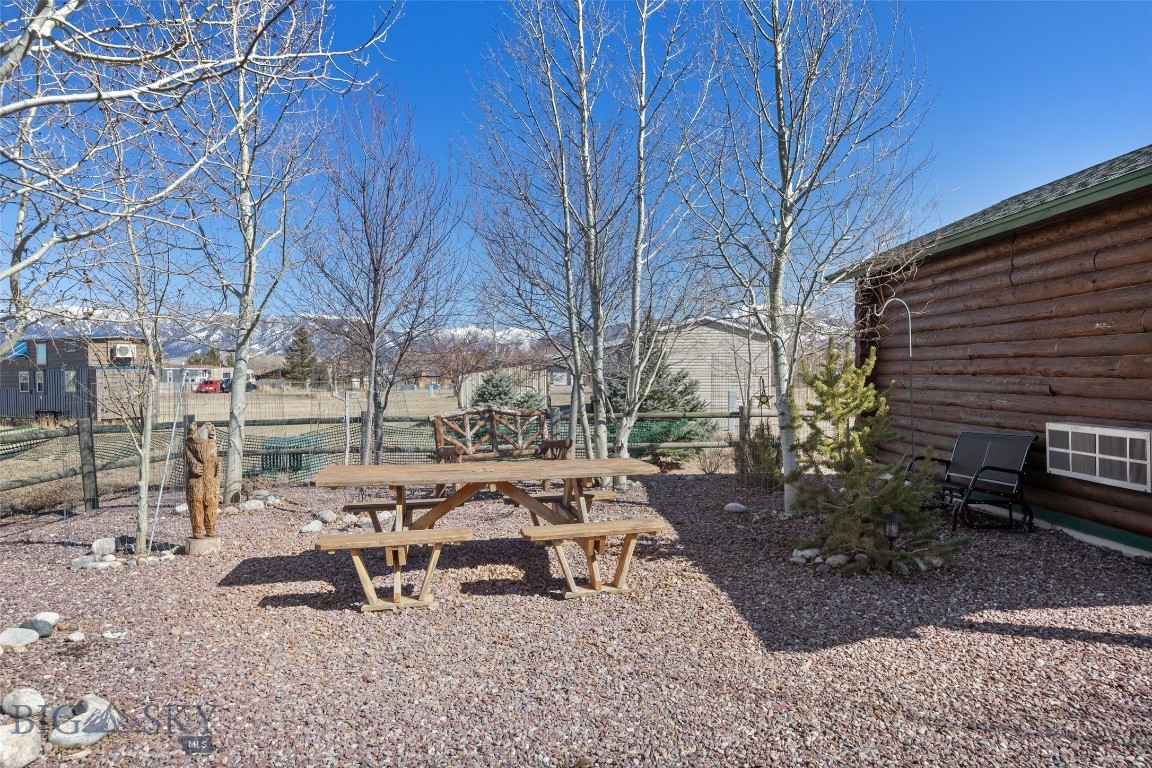 701 Bauer Lane 6