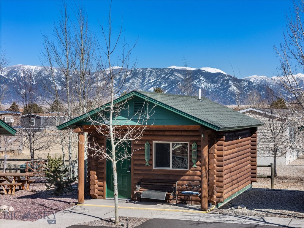 701 Bauer Lane 6