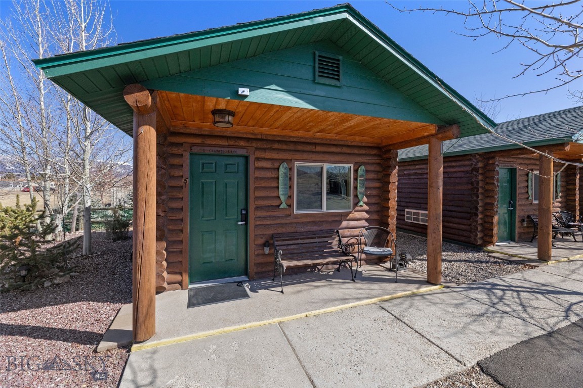 701 Bauer Lane 6