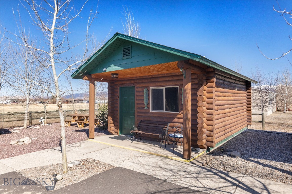 701 Bauer Lane 6