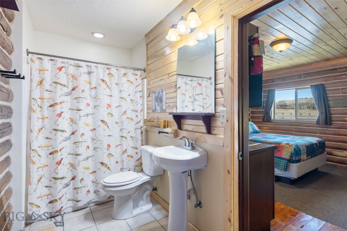 701 Bauer Lane 6