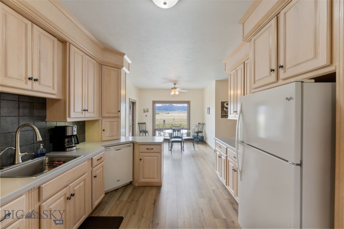 106 Lonesome Dove Rd