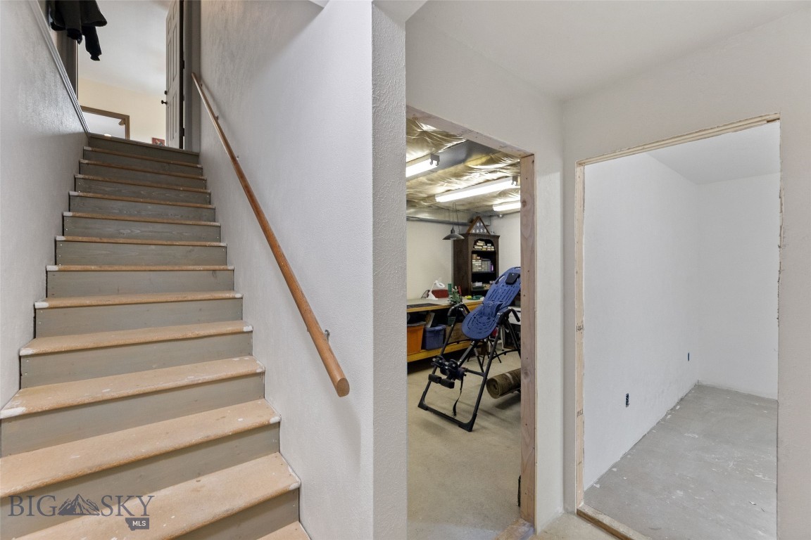 106 Lonesome Dove Rd