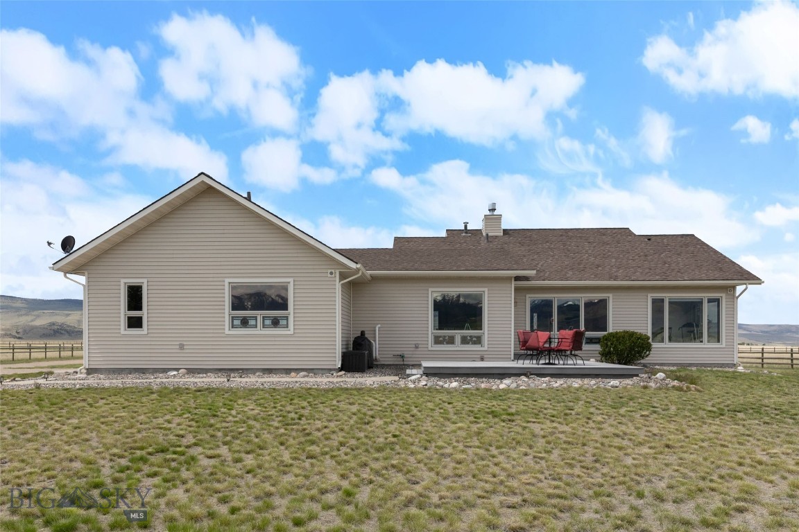 106 Lonesome Dove Rd