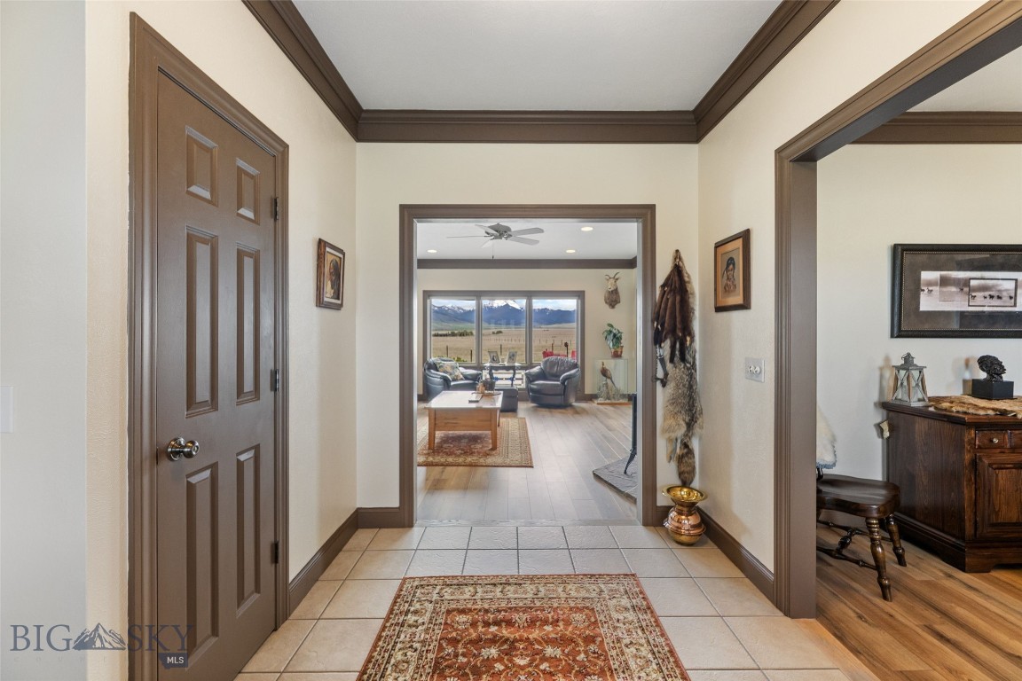 106 Lonesome Dove Rd