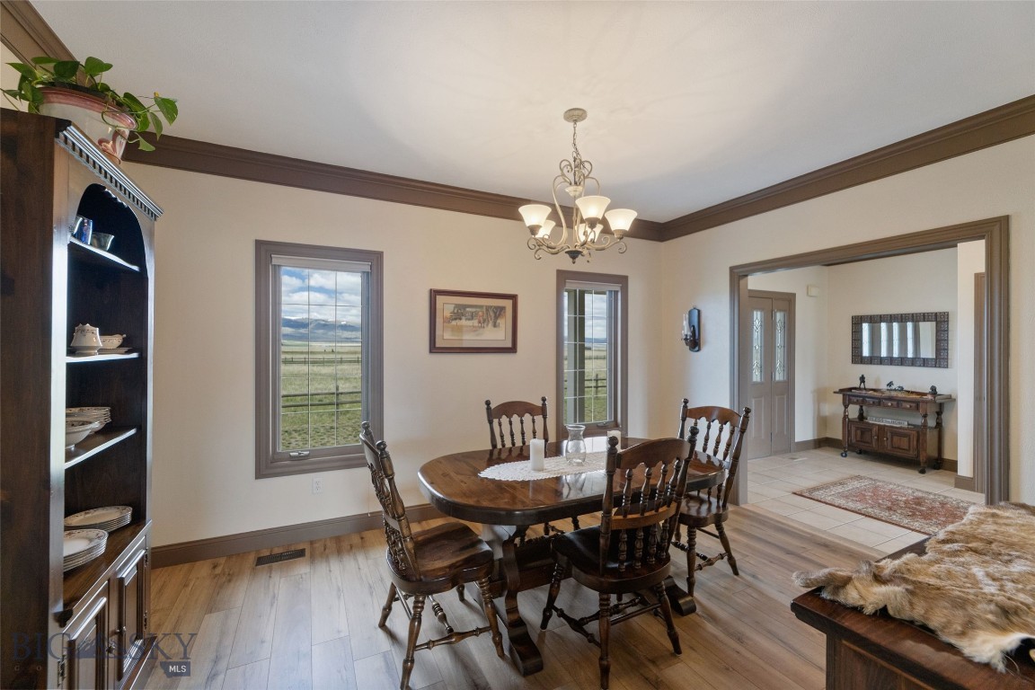 106 Lonesome Dove Rd