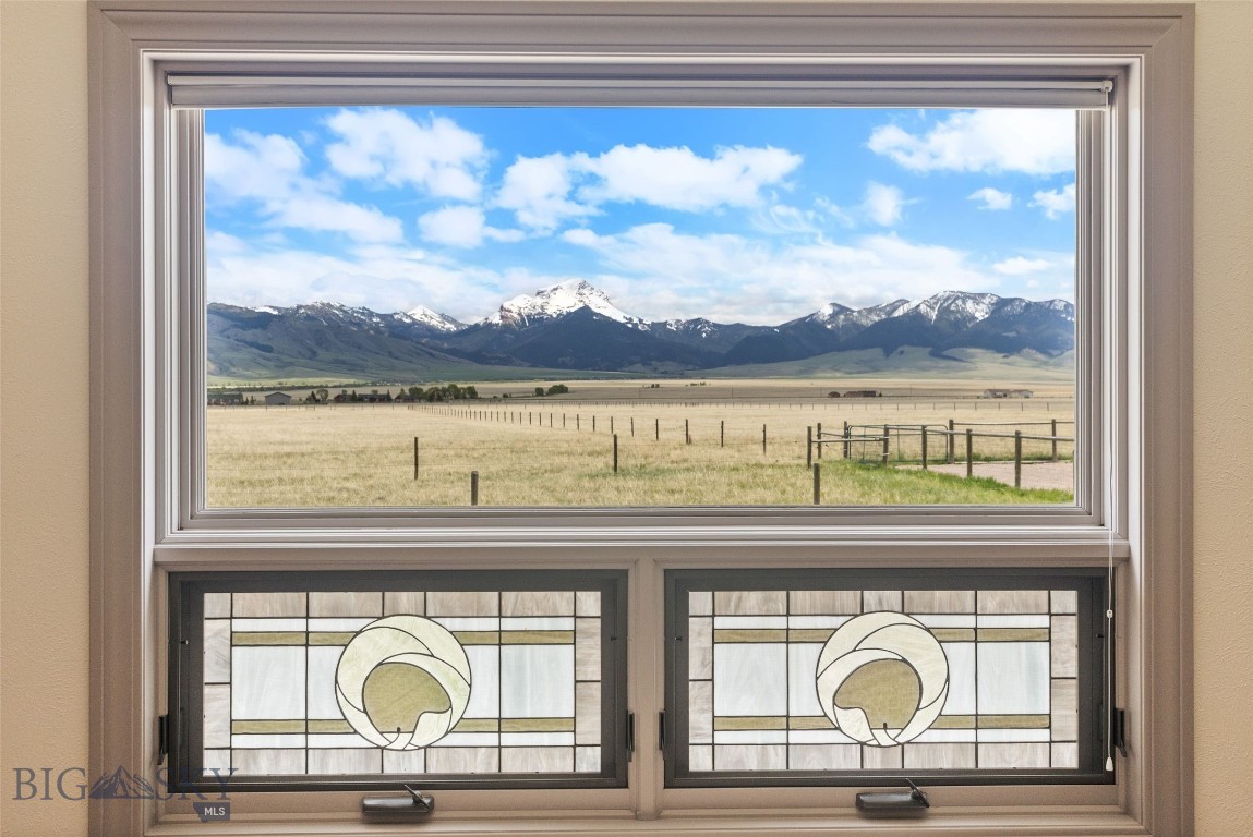 106 Lonesome Dove Rd