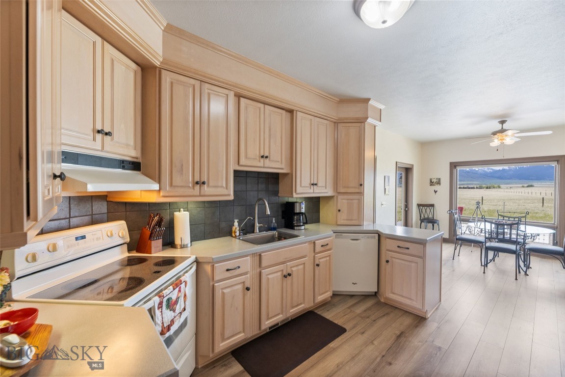 106 Lonesome Dove Rd