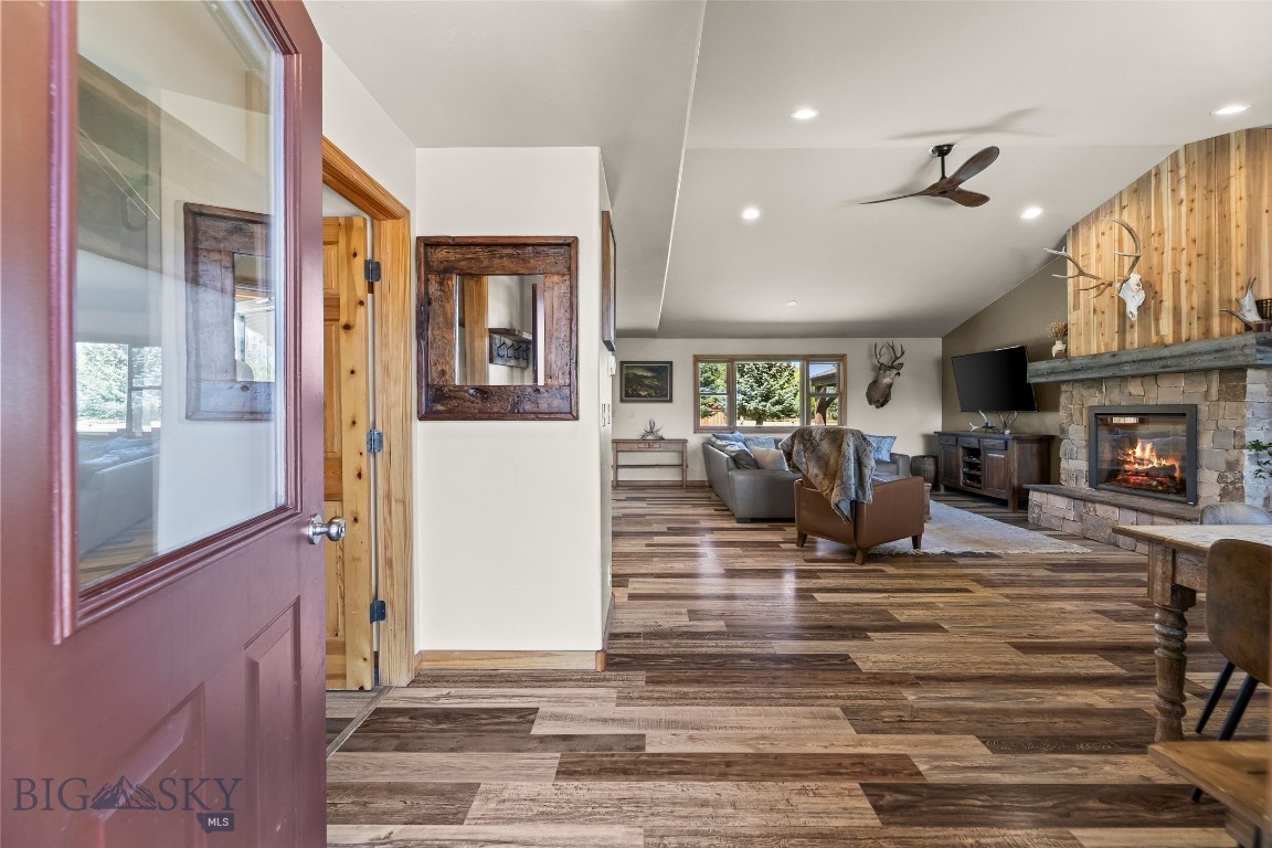 39 Rainbow Loop Drive