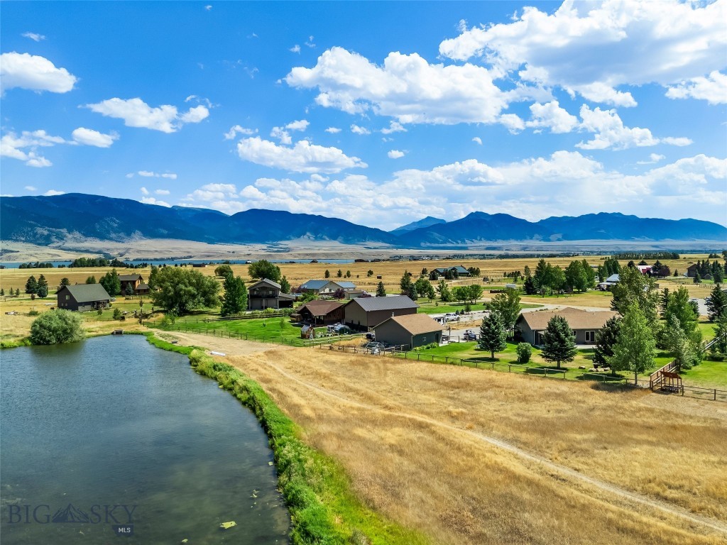 39 Rainbow Loop Drive