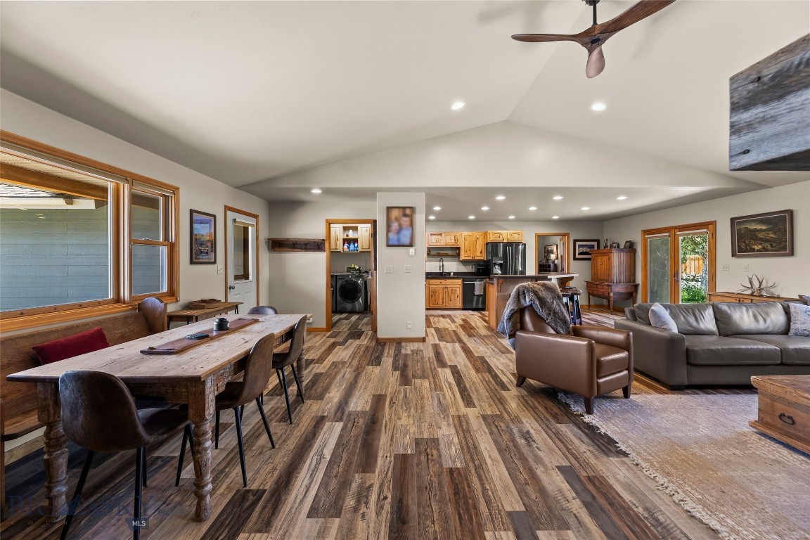 39 Rainbow Loop Drive