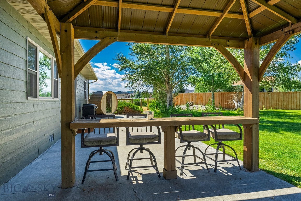 39 Rainbow Loop Drive