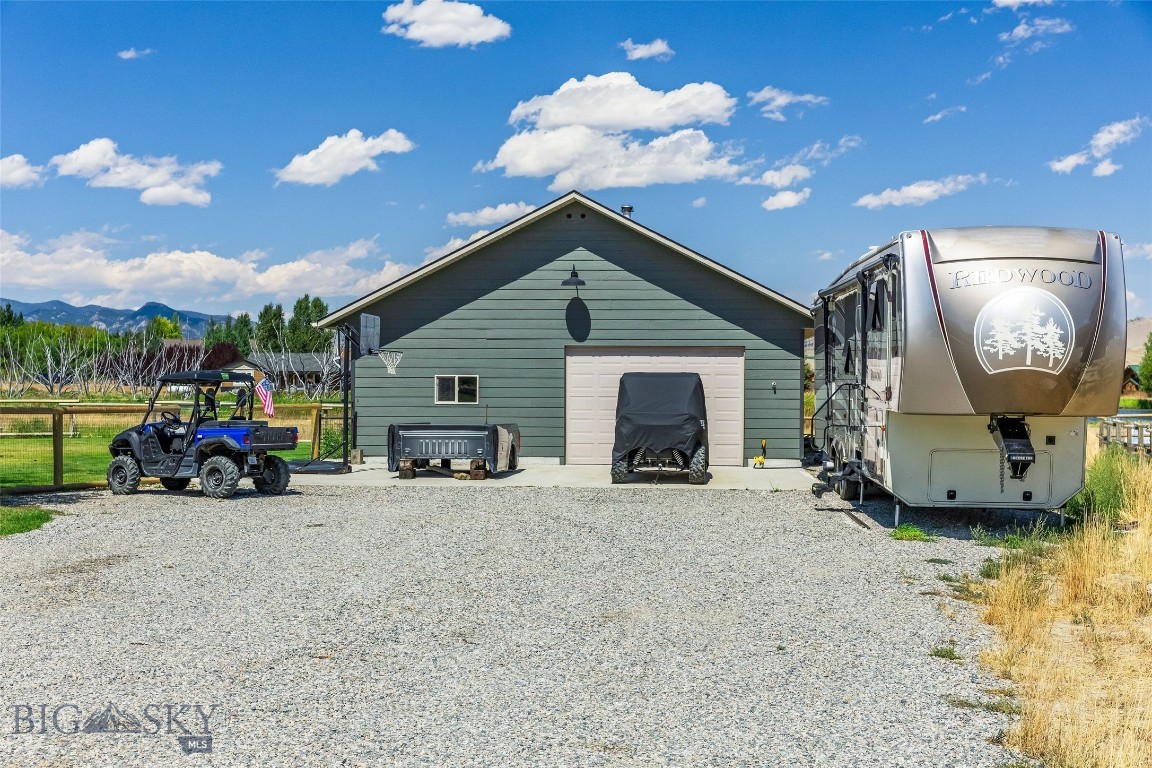 39 Rainbow Loop Drive