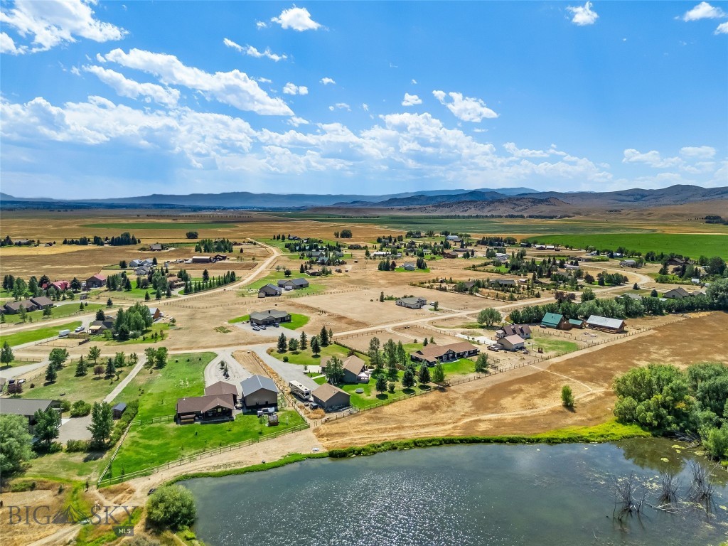 39 Rainbow Loop Drive