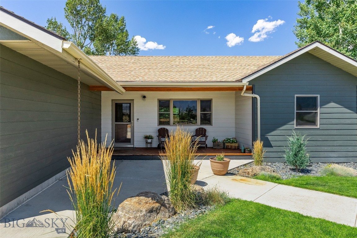 39 Rainbow Loop Drive