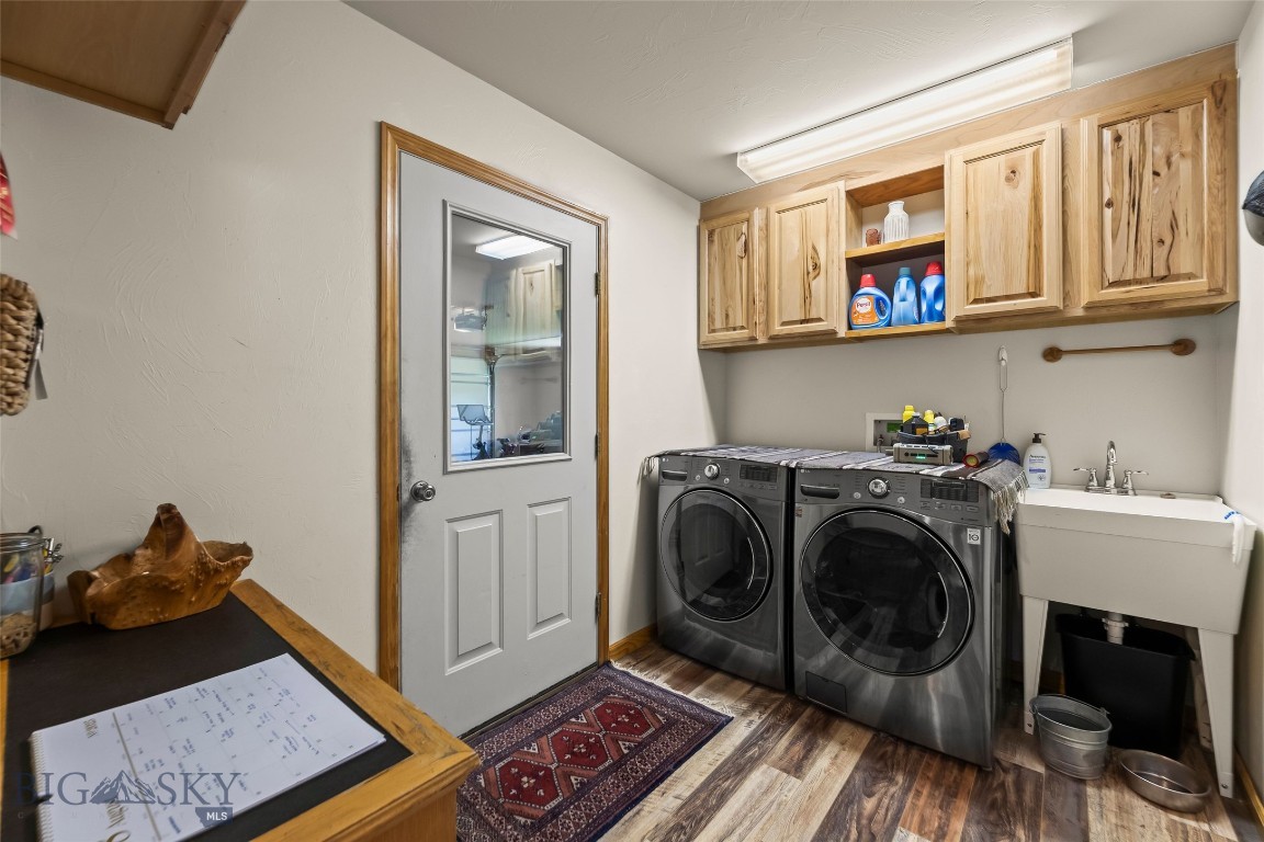 39 Rainbow Loop Drive