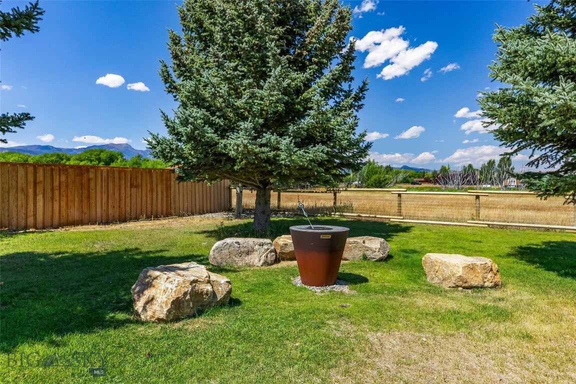 39 Rainbow Loop Drive