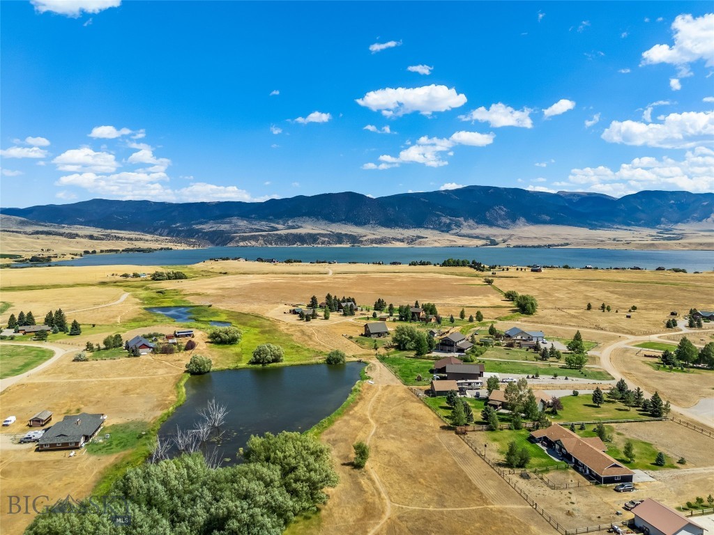 39 Rainbow Loop Drive