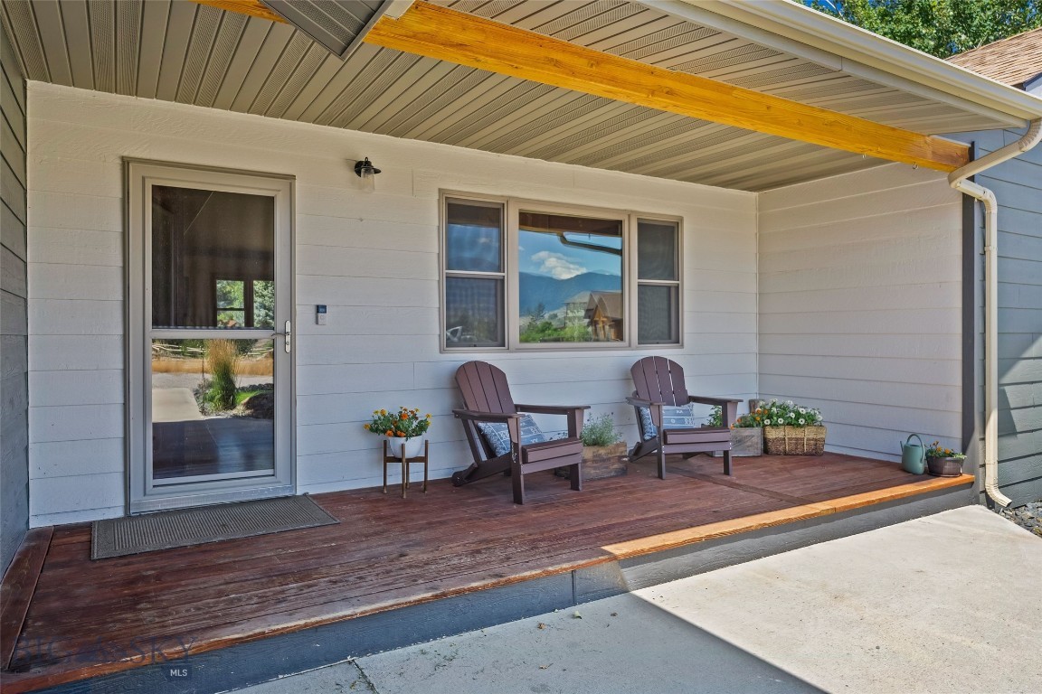 39 Rainbow Loop Drive