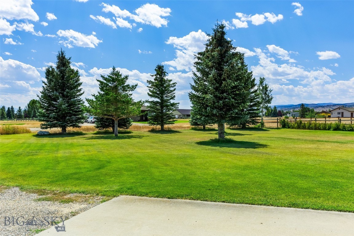 39 Rainbow Loop Drive