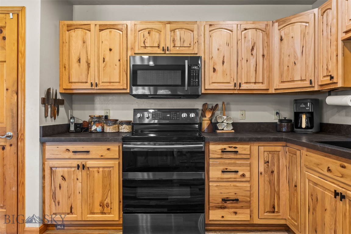 39 Rainbow Loop Drive