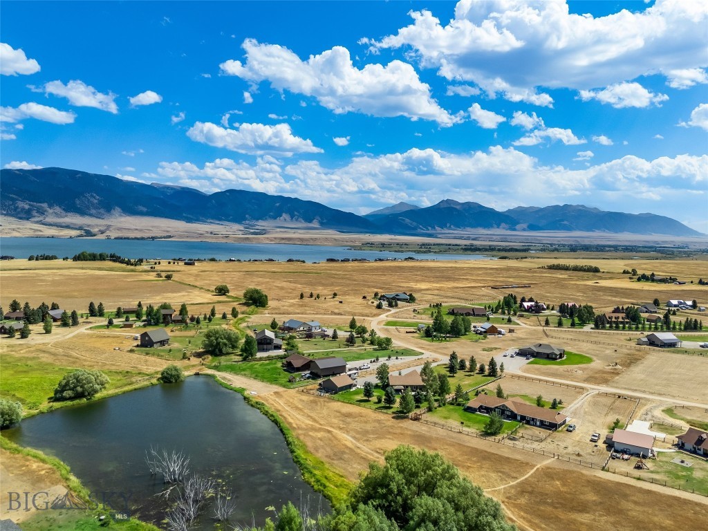 39 Rainbow Loop Drive