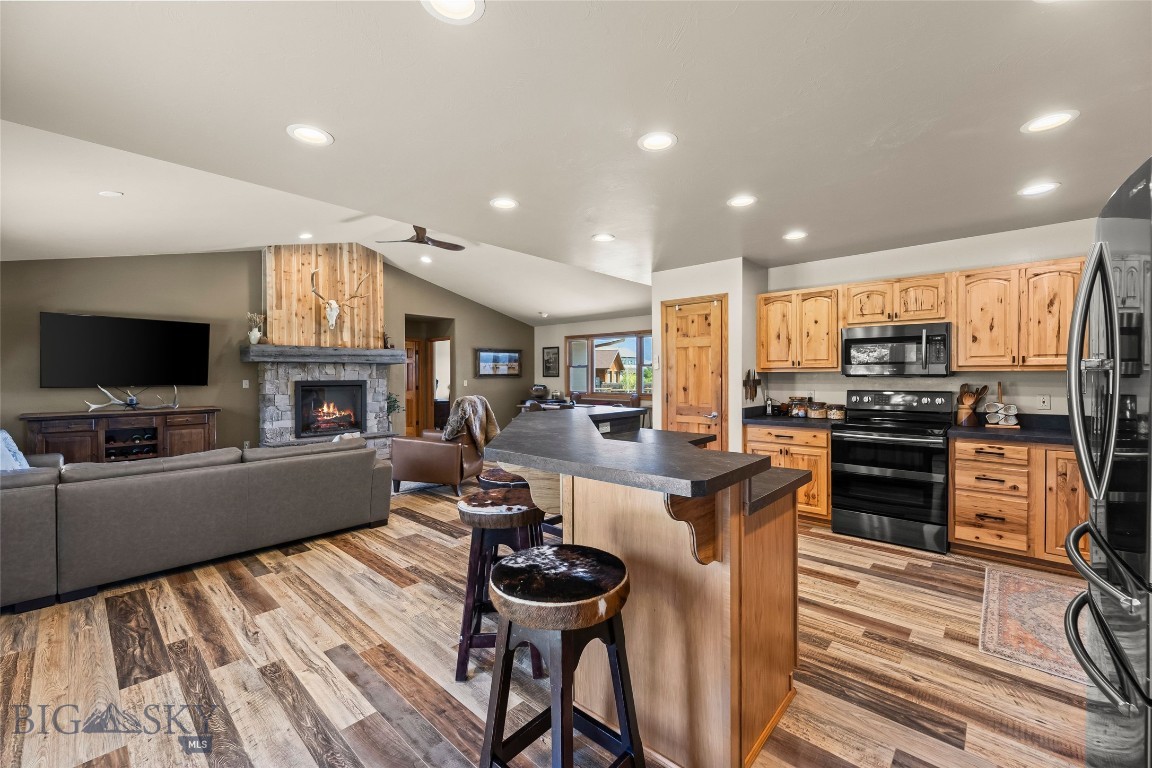 39 Rainbow Loop Drive