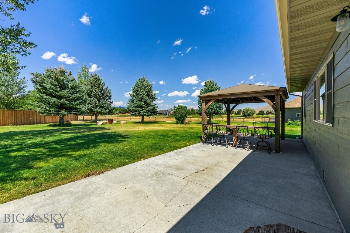 39 Rainbow Loop Drive