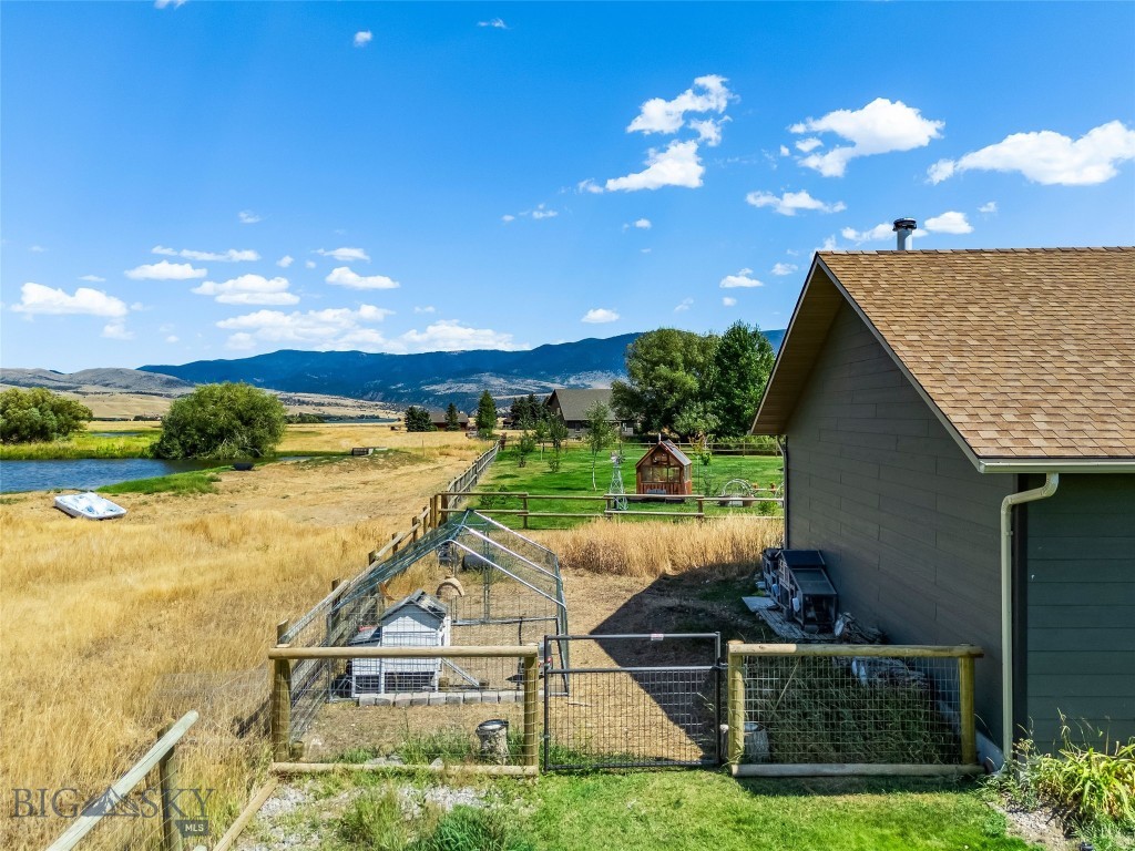 39 Rainbow Loop Drive