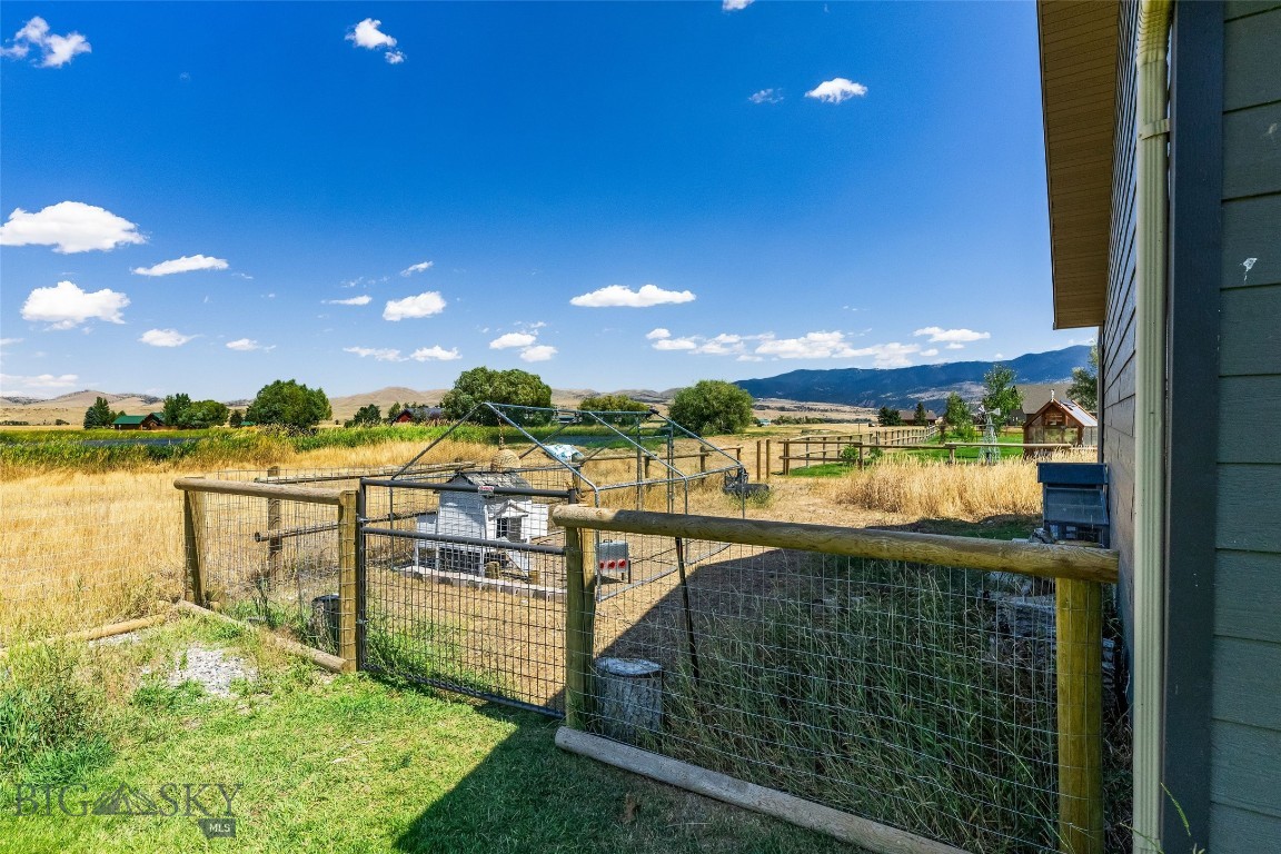39 Rainbow Loop Drive