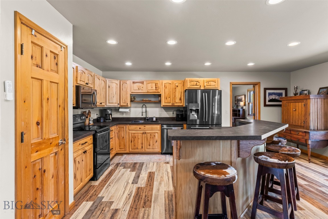 39 Rainbow Loop Drive