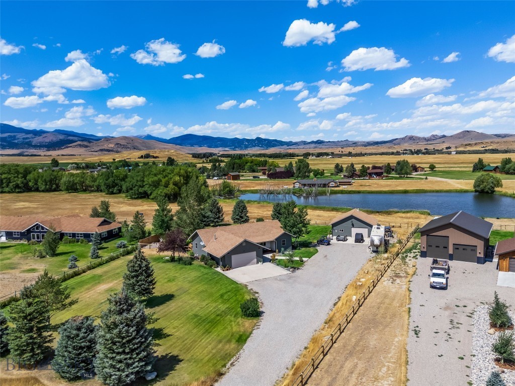 39 Rainbow Loop Drive