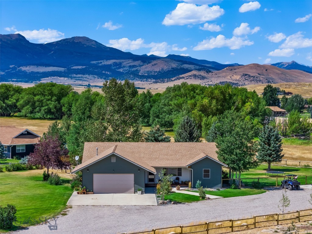 39 Rainbow Loop Drive