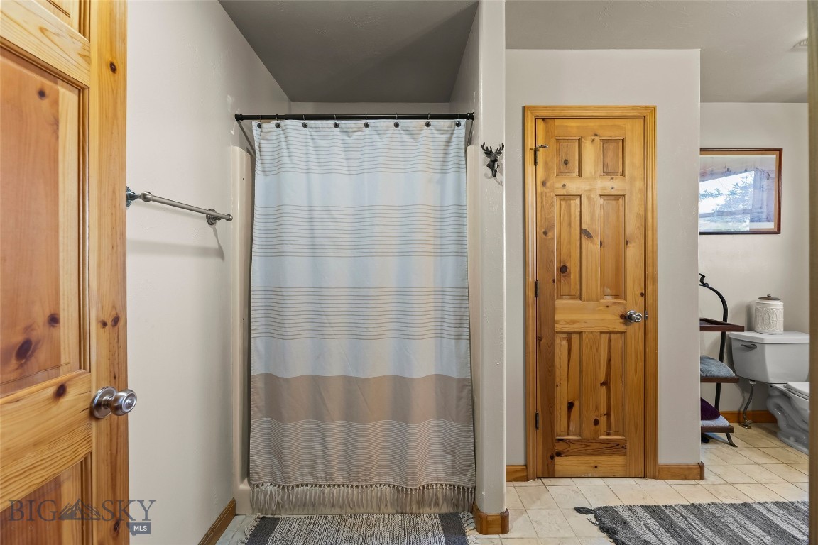 39 Rainbow Loop Drive