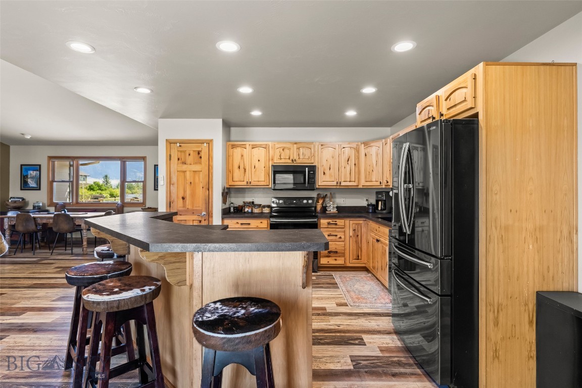 39 Rainbow Loop Drive