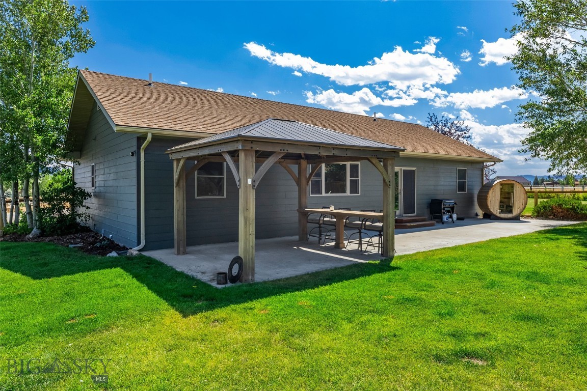 39 Rainbow Loop Drive