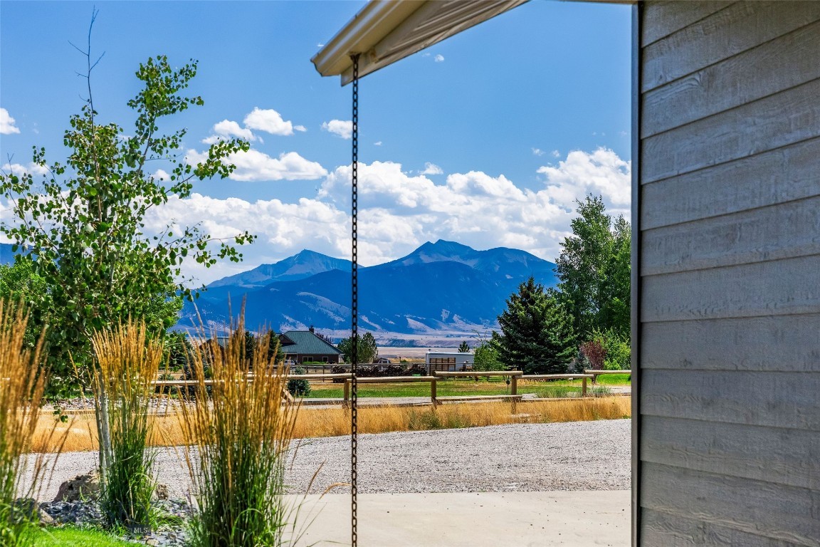 39 Rainbow Loop Drive